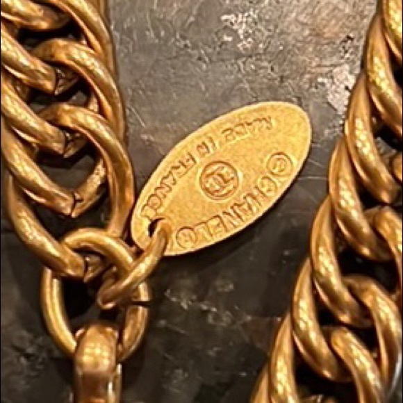 Vintage Chanel Necklace - Picture 6 of 6